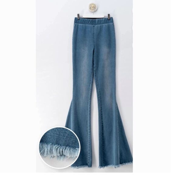 “THE GLORIA” Vintage Vibin’ Frayed Hem Pull On Bells - Picture 8 of 16